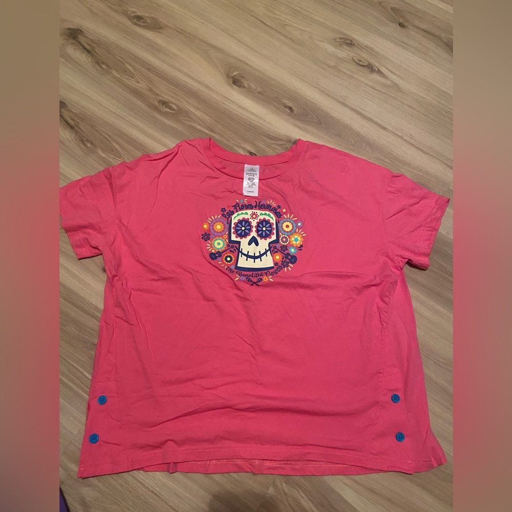 Disney Parks women’s Coco Tee. 1x NWOT